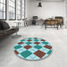 Round Patterned Blue Rug in a Office, pat2803lblu