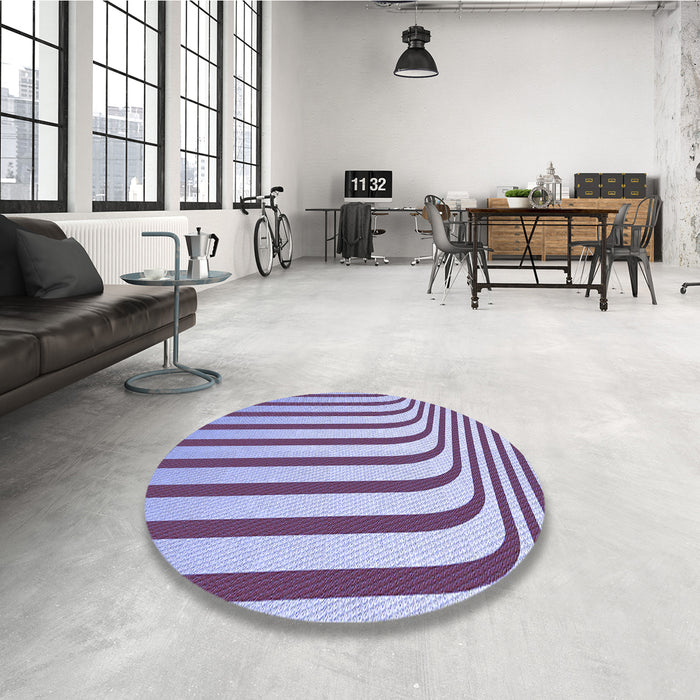 Round Patterned Blue Rug in a Office, pat2804blu