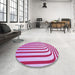 Round Patterned Pink Rug in a Office, pat2804pur