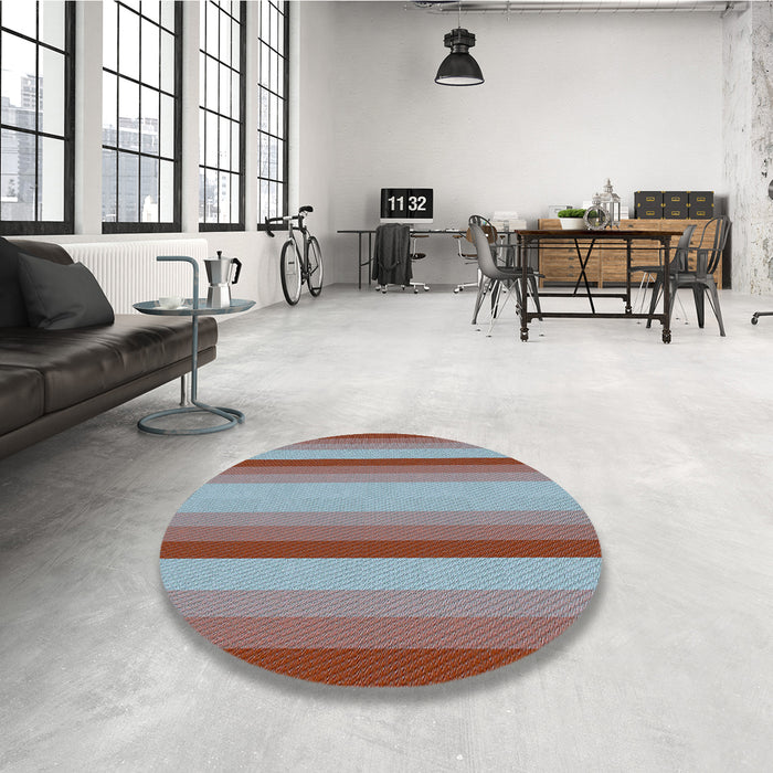 Round Patterned Columbia Blue Rug in a Office, pat2806lblu