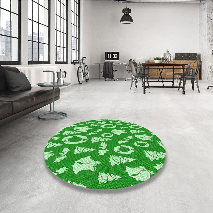Round Patterned Green Rug in a Office, pat281grn