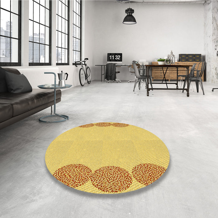 Round Patterned Bold Yellow Rug in a Office, pat2818yw