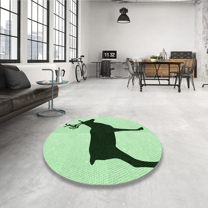 Round Patterned Mint Green Rug in a Office, pat2822grn