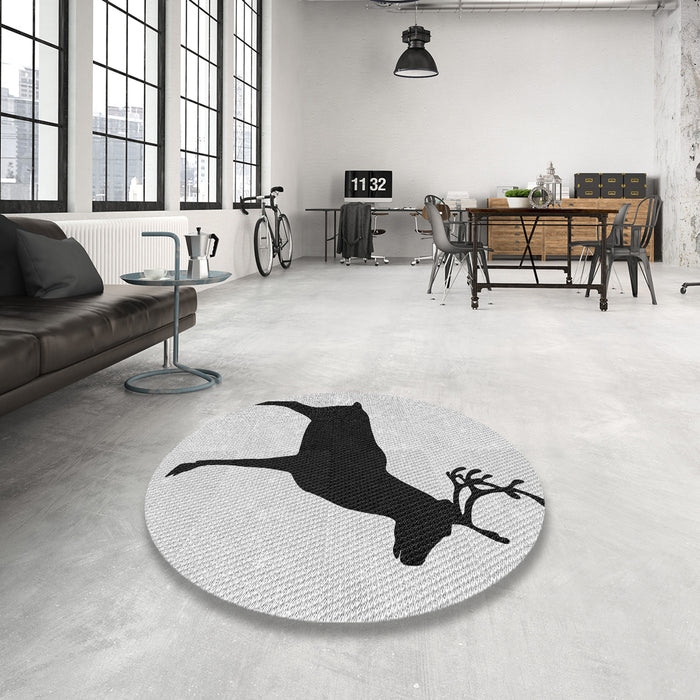 Round Patterned Off-White Novelty Rug in a Office, pat2822