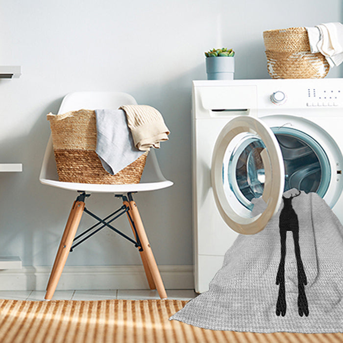 Machine Washable Transitional White Smoke Rug in a Washing Machine, wshpat2823