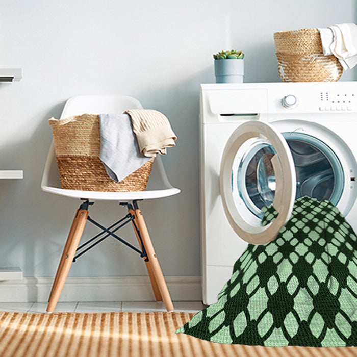 Machine Washable Transitional Light Green Rug in a Washing Machine, wshpat2826grn