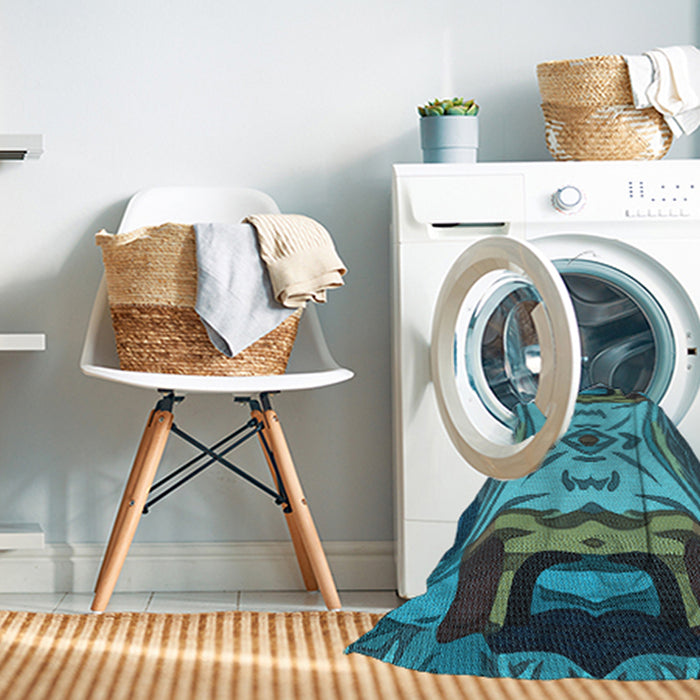 Machine Washable Transitional Bright Turquoise Blue Rug in a Washing Machine, wshpat2829lblu