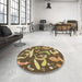 Round Patterned Metallic Gold Rug in a Office, pat2830brn