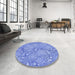 Round Patterned Sky Blue Rug in a Office, pat2833blu