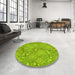 Round Patterned Apple Green Rug in a Office, pat2833yw