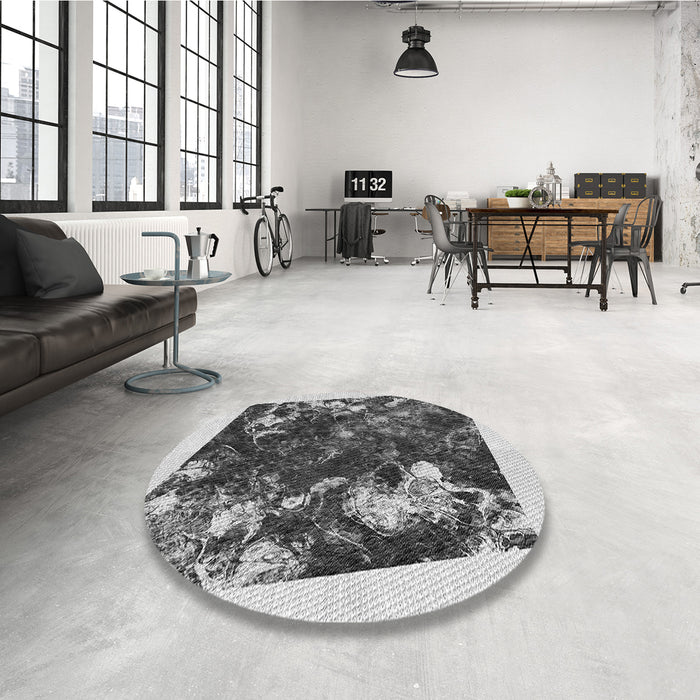 Round Patterned Silver Gray Rug in a Office, pat2836gry