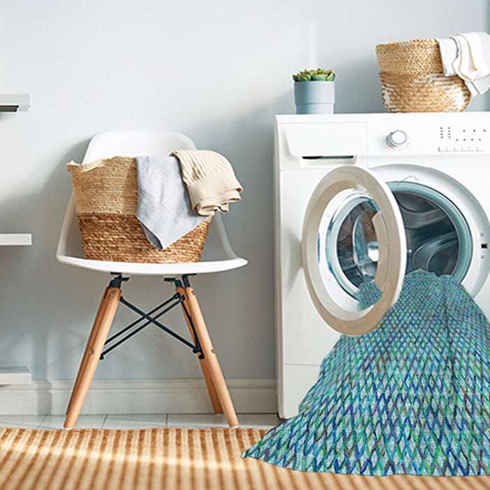 Machine Washable Transitional Glacial Blue Ice Blue Rug in a Washing Machine, wshpat2839lblu