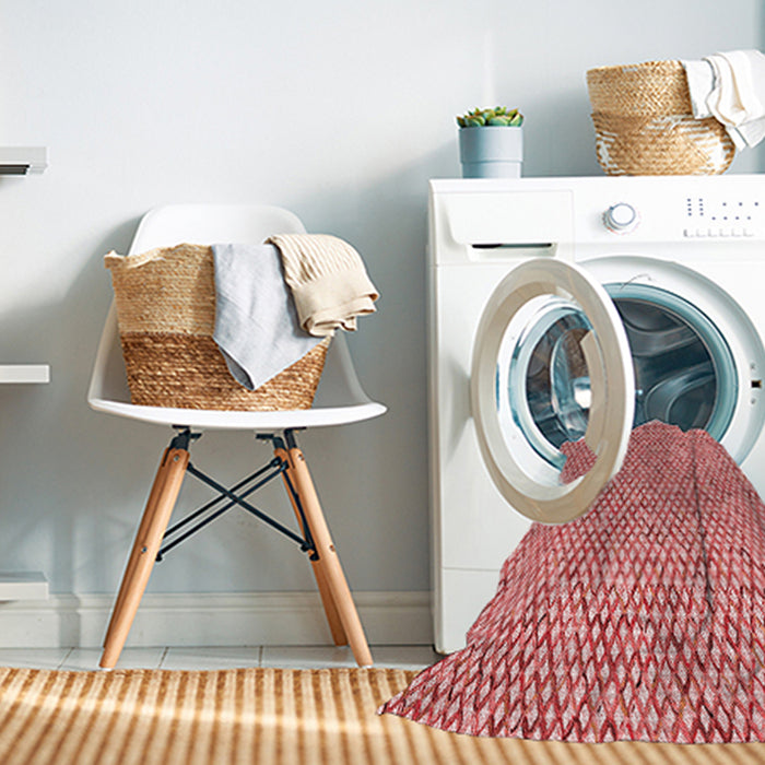 Machine Washable Transitional Pastel Pink Rug in a Washing Machine, wshpat2839rd