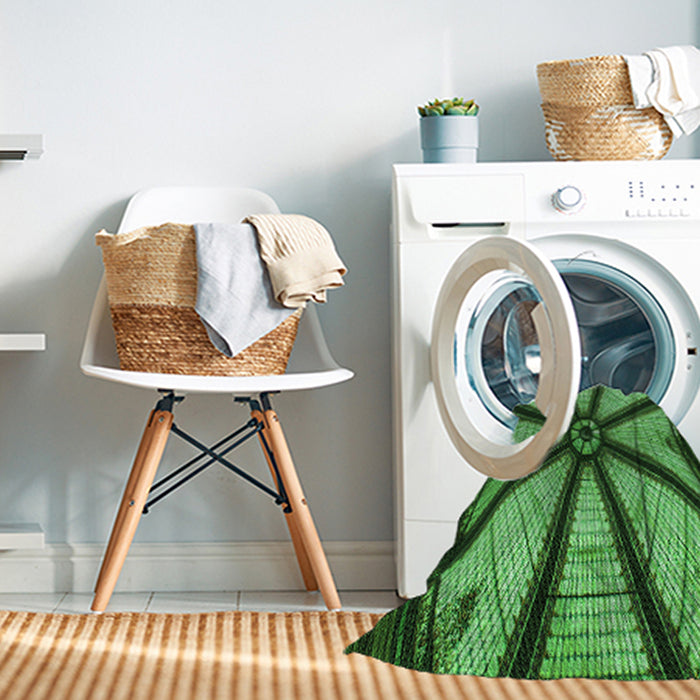 Machine Washable Transitional Deep Emerald Green Rug in a Washing Machine, wshpat2841grn