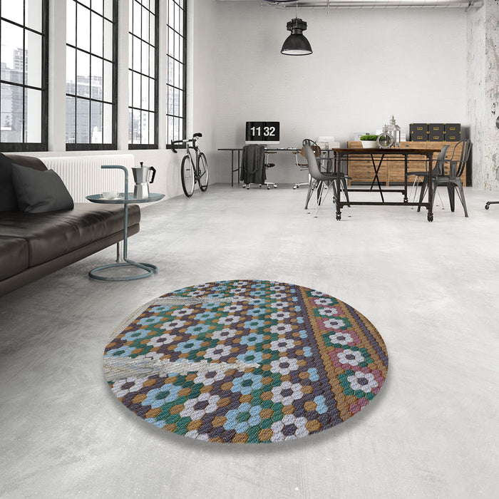 Round Machine Washable Transitional Dark Gray Rug in a Office, wshpat2844