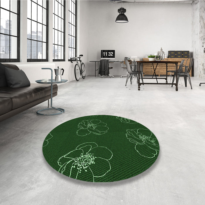 Round Patterned Dark Forest Green Rug in a Office, pat2845grn