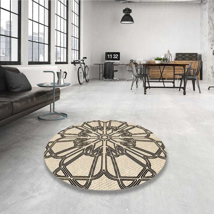 Round Patterned Vanilla Gold Rug in a Office, pat2850brn