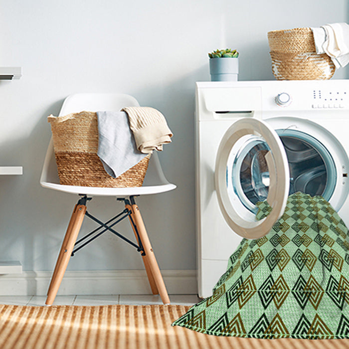 Machine Washable Transitional Pale Green Rug in a Washing Machine, wshpat286grn