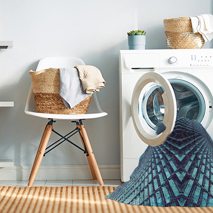 Machine Washable Transitional Dark Slate Blue Rug in a Washing Machine, wshpat2862