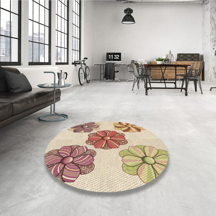 Round Patterned Khaki Gold Rug in a Office, pat2863brn
