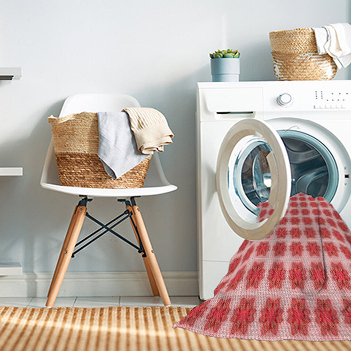 Machine Washable Transitional Pastel Pink Rug in a Washing Machine, wshpat2889rd