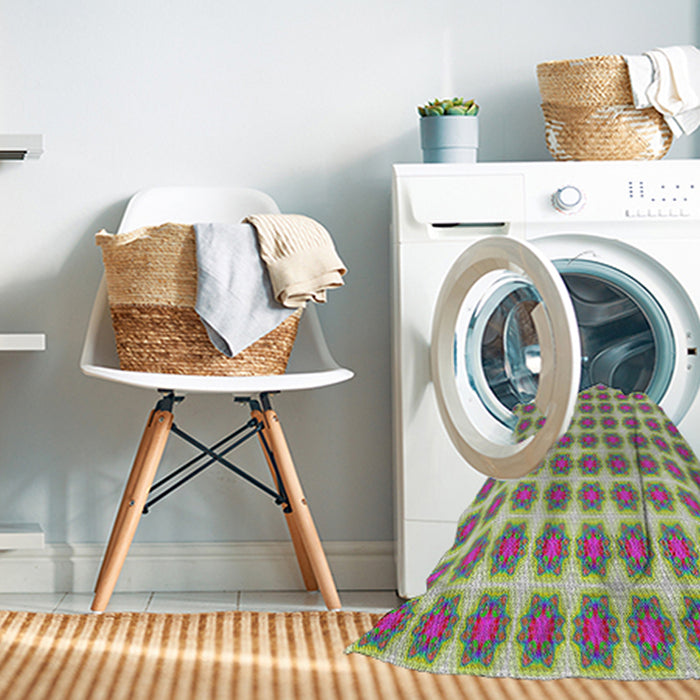Machine Washable Transitional Green Rug in a Washing Machine, wshpat2889