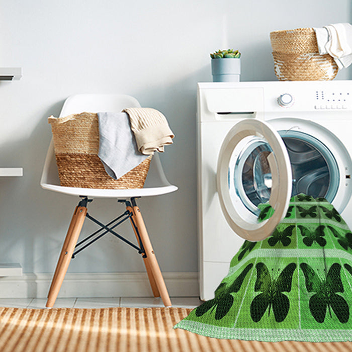 Machine Washable Transitional Deep Emerald Green Rug in a Washing Machine, wshpat2899grn