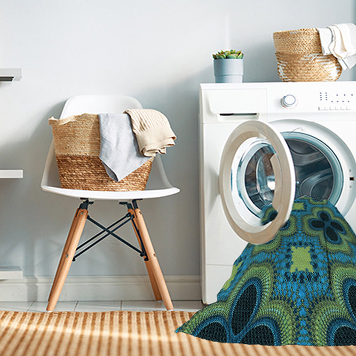 Machine Washable Transitional Mint Green Rug in a Washing Machine, wshpat2902lblu