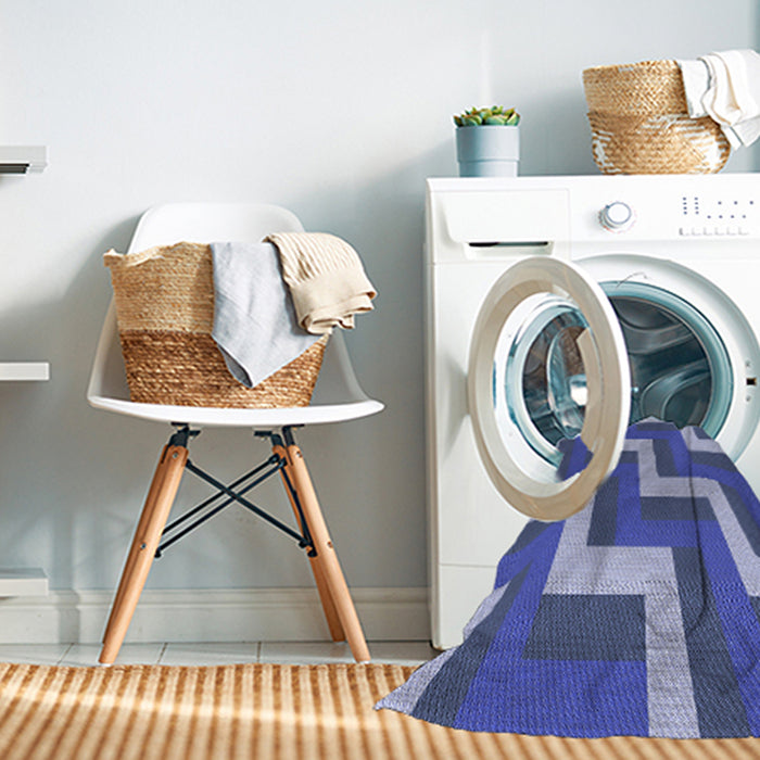 Machine Washable Transitional Denim Blue Rug in a Washing Machine, wshpat2906blu