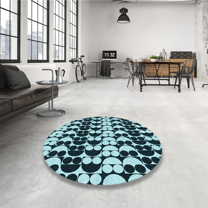 Round Patterned Deep Teal Green Rug in a Office, pat2907lblu