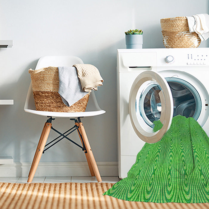 Machine Washable Transitional Emerald Green Rug in a Washing Machine, wshpat2910grn
