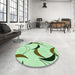 Round Patterned Green Rug in a Office, pat2918grn