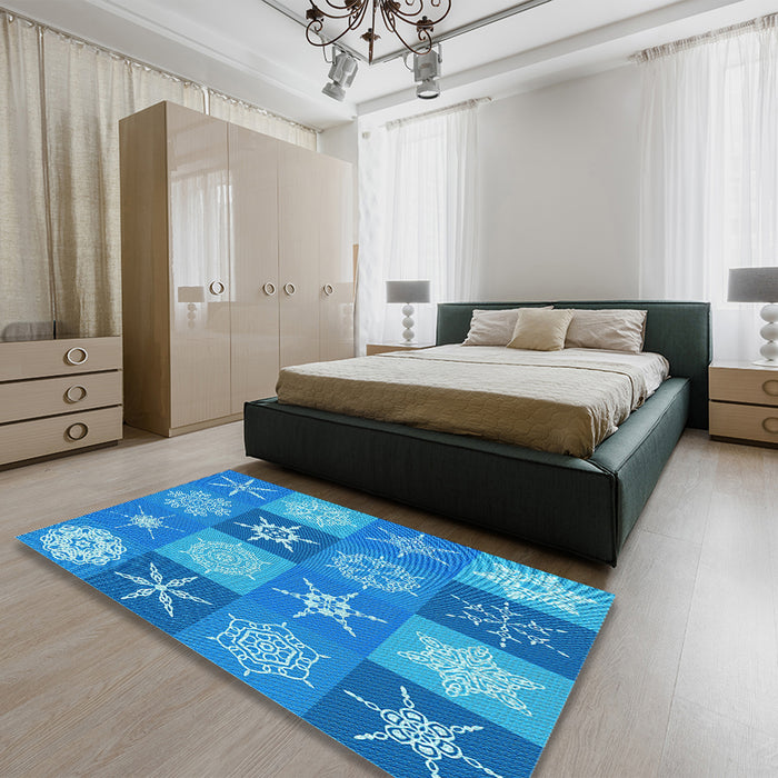 Patterned Neon Blue Rug in a Bedroom, pat293lblu