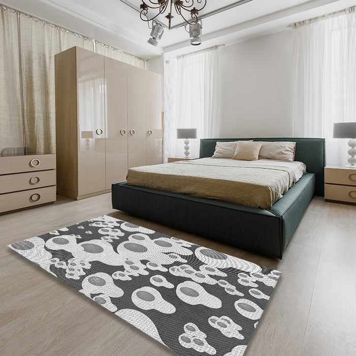 Round Machine Washable Transitional Ash Gray Rug in a Office, wshpat2930gry