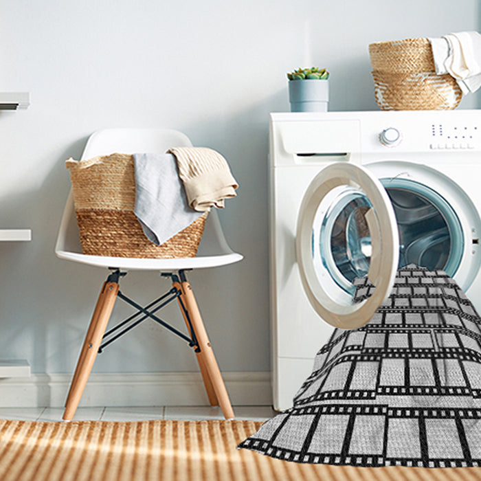 Machine Washable Transitional Platinum Gray Rug in a Washing Machine, wshpat2932