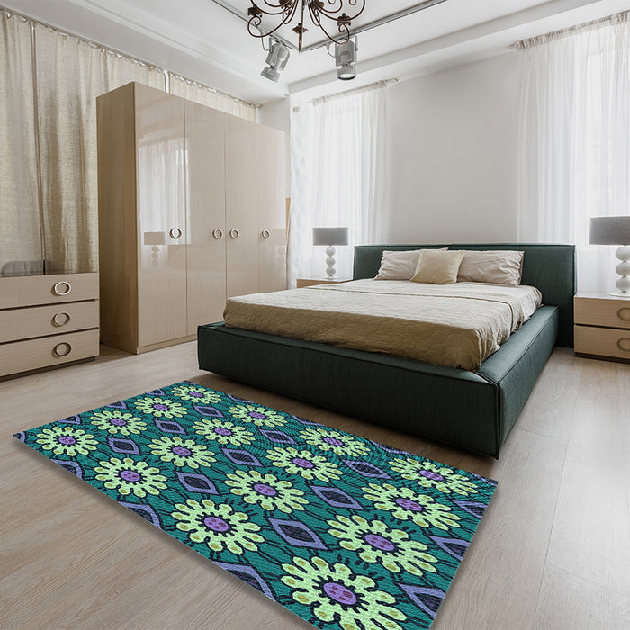 Patterned Emerald Green Rug in a Bedroom, pat2934lblu