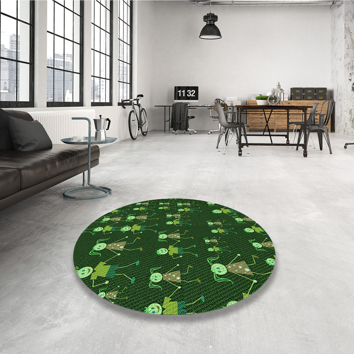 Round Patterned Dark Lime Green Rug in a Office, pat2973grn