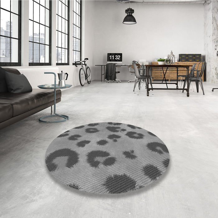 Round Patterned Gray Rug in a Office, pat2974gry