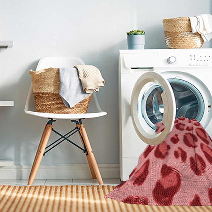 Machine Washable Transitional Red Rug in a Washing Machine, wshpat2975rd