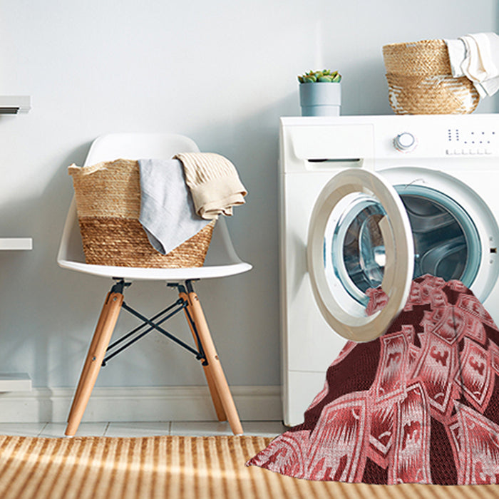 Machine Washable Transitional Pastel Pink Rug in a Washing Machine, wshpat2976rd