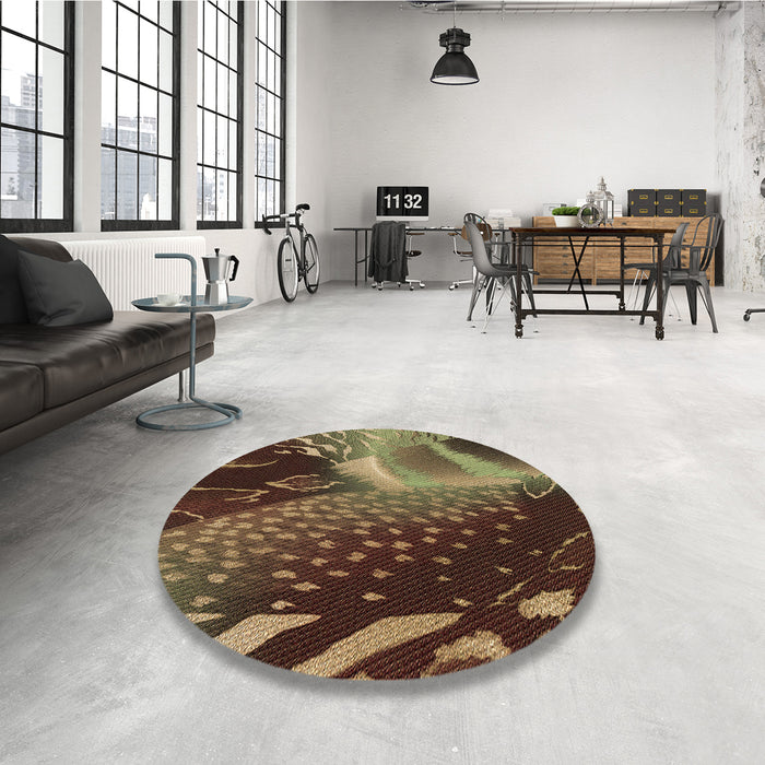 Round Patterned Red Rug in a Office, pat298brn