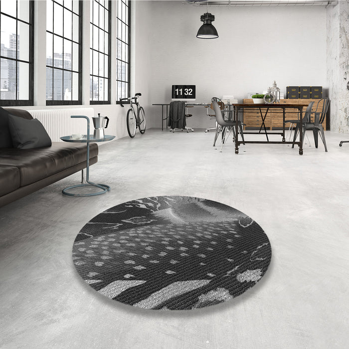 Round Patterned Gray Rug in a Office, pat298gry