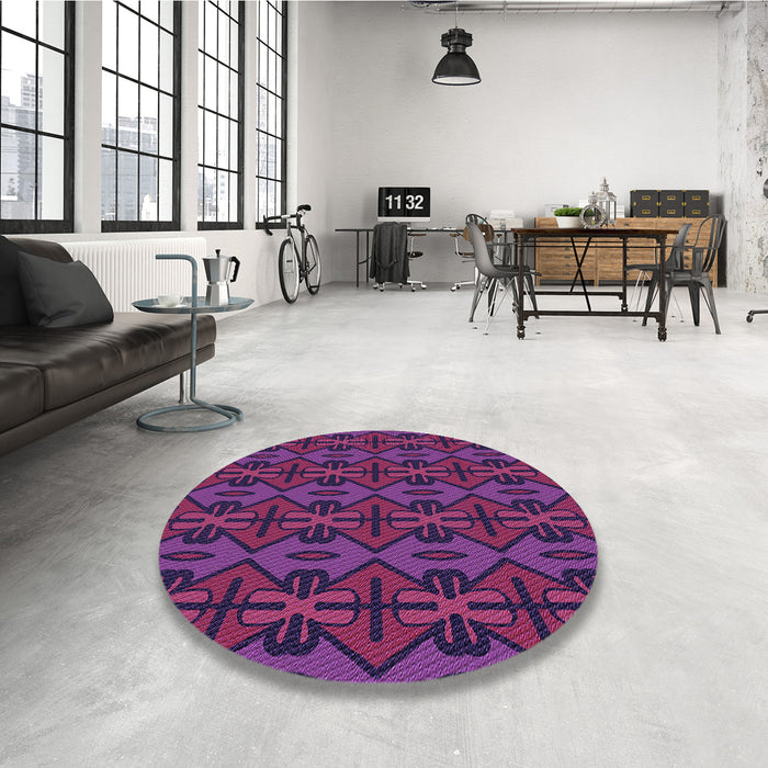 Round Patterned Magenta Pink Rug in a Office, pat2980pur