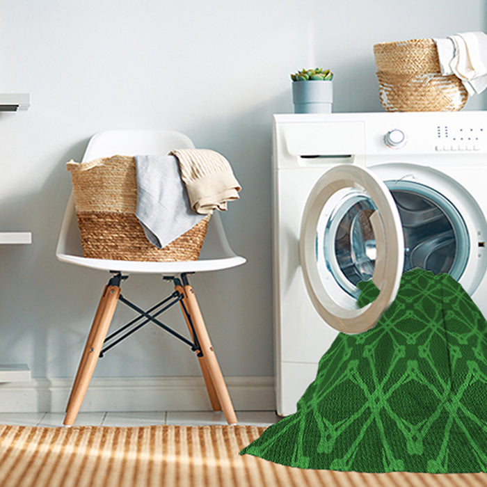 Machine Washable Transitional Dark Green Rug in a Washing Machine, wshpat2981grn