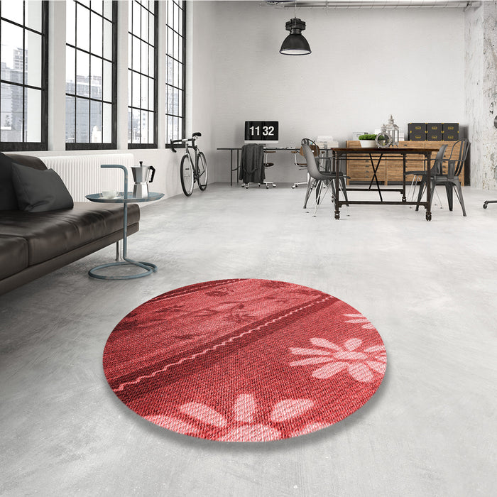 Round Patterned Red Rug in a Office, pat299rd