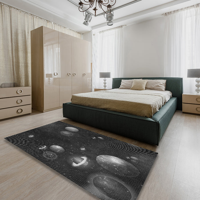 Patterned Midnight Gray Rug in a Bedroom, pat2992gry