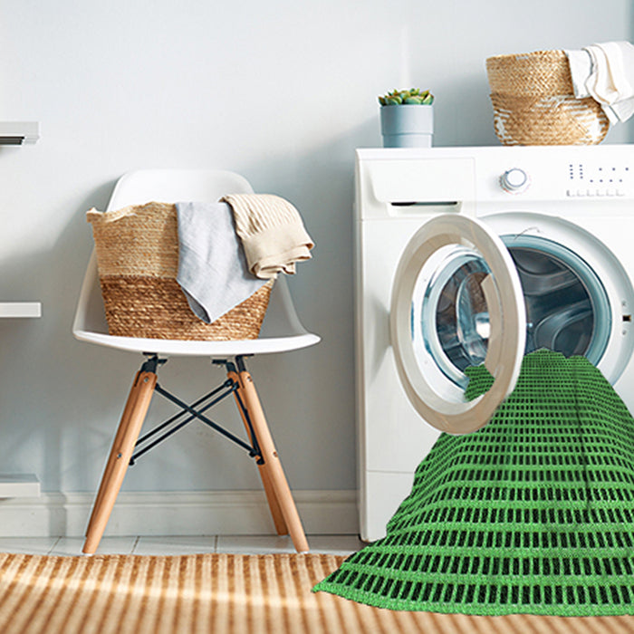 Machine Washable Transitional Deep Emerald Green Rug in a Washing Machine, wshpat300grn