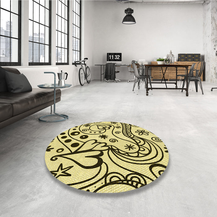 Round Patterned Oak Brown Rug in a Office, pat3004yw