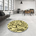 Round Patterned Oak Brown Rug in a Office, pat3004yw