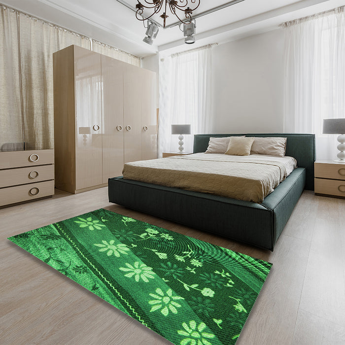Patterned Deep Emerald Green Rug in a Bedroom, pat301grn
